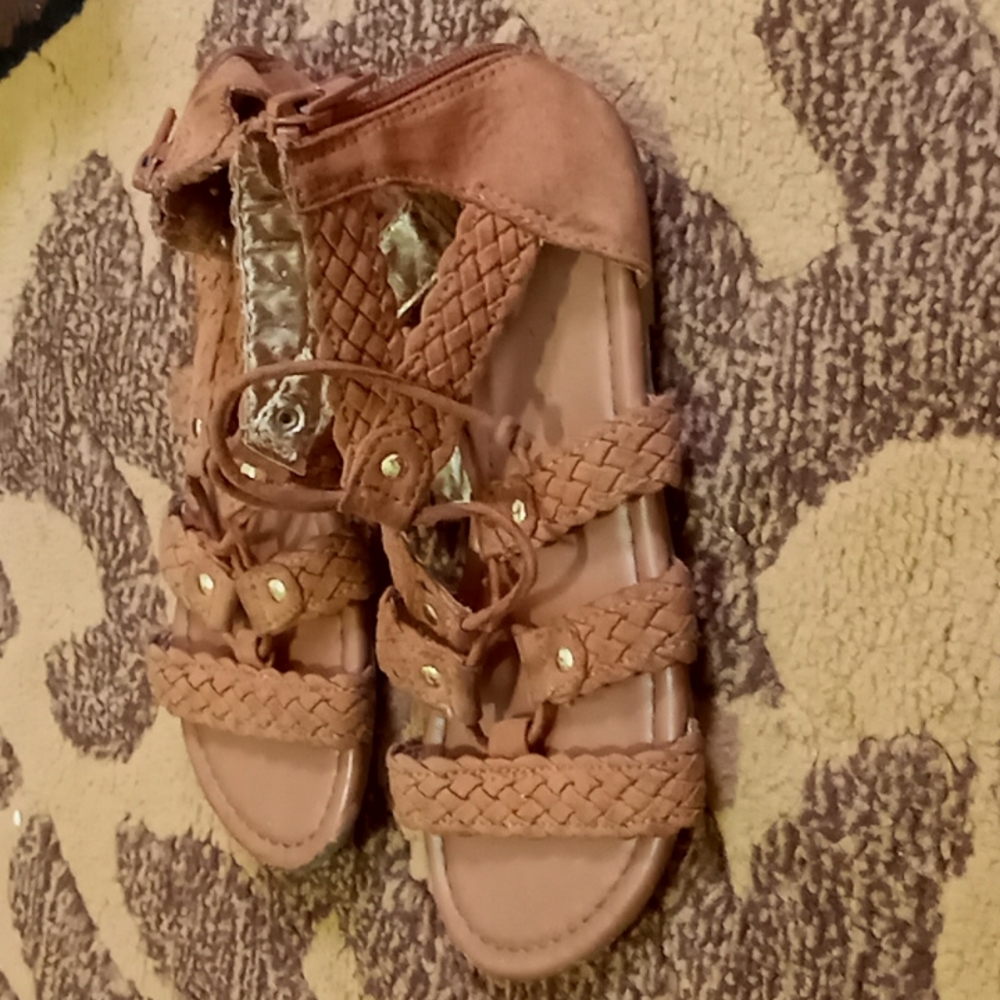 Slippers - Picture 3 of 3